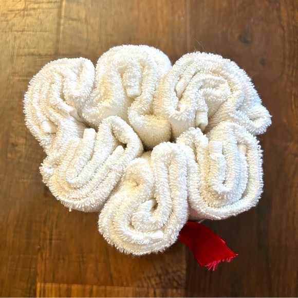 Kitty Klaus 6 pack wash clothes, NWT - Picture 6 of 7